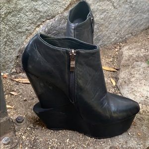 Alexander McQueen ankle boots size7